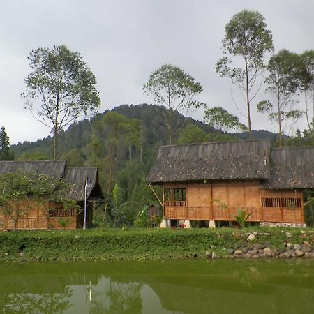 Villa Kampung Karuhun Sutan Raja Бандунг Екстериор снимка