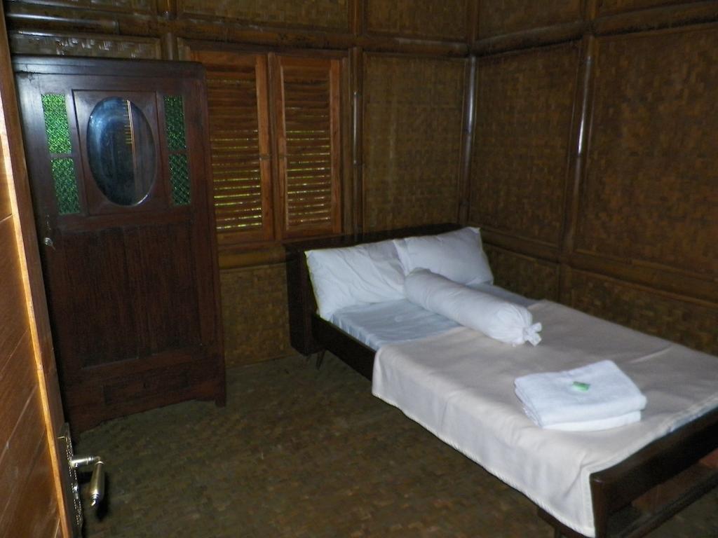 Villa Kampung Karuhun Sutan Raja Бандунг Стая снимка
