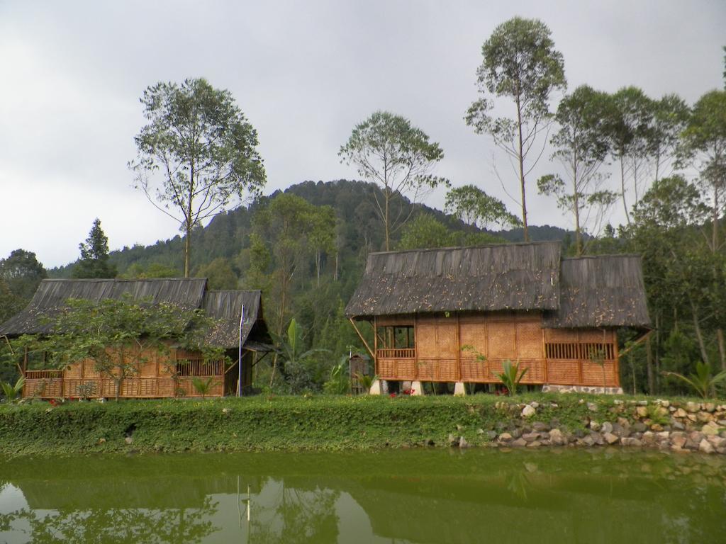Villa Kampung Karuhun Sutan Raja Бандунг Екстериор снимка