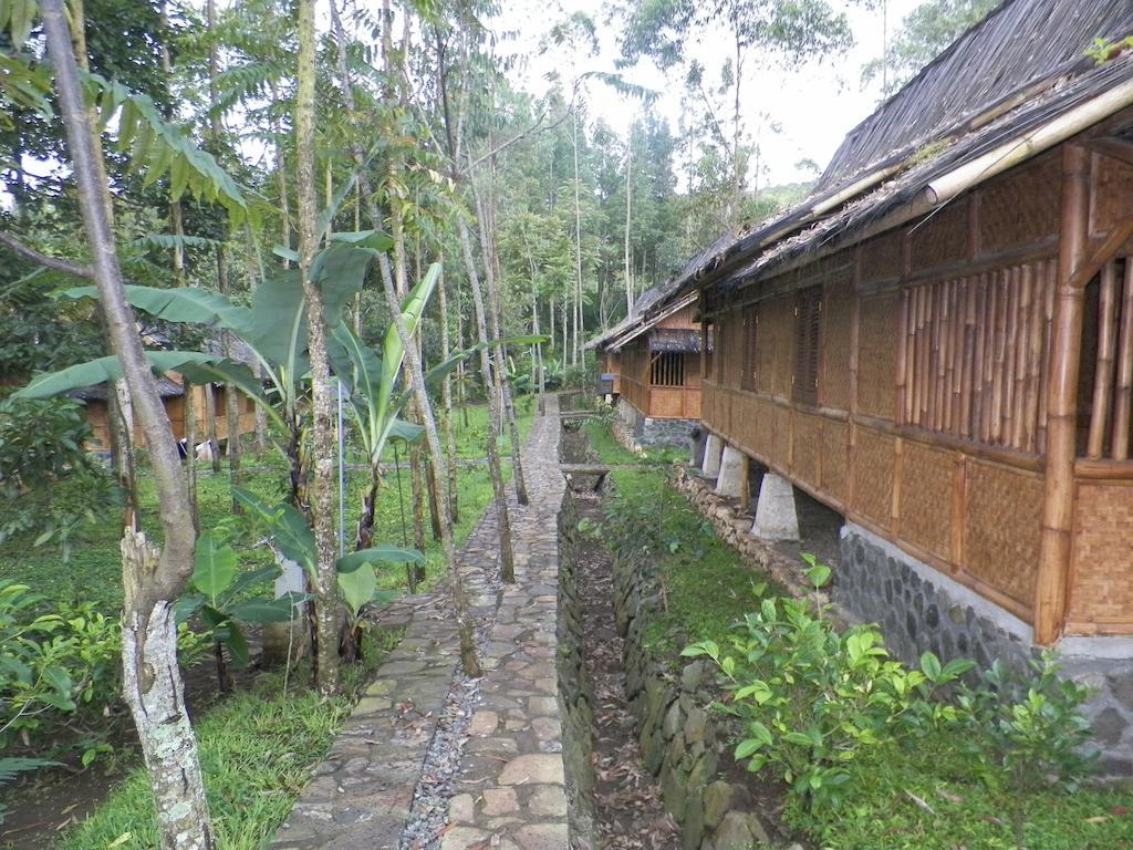 Villa Kampung Karuhun Sutan Raja Бандунг Екстериор снимка